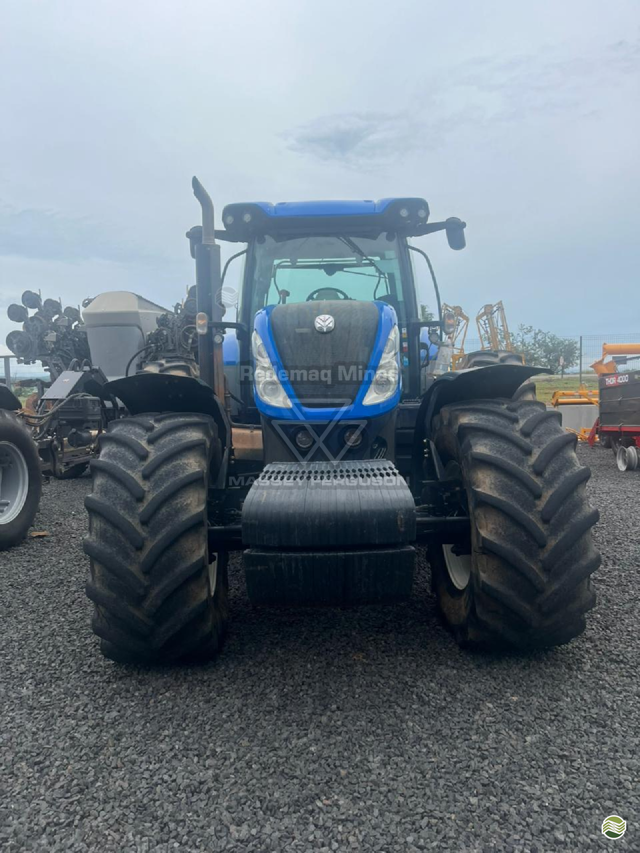 TRATOR NEW HOLLAND NEW T7 260 Tração 4x4 Redemaq - Massey PATOS DE MINAS MINAS GERAIS MG